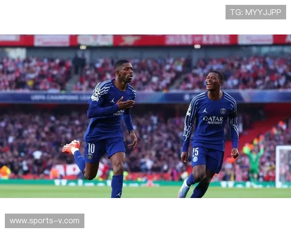 巴黎圣日耳曼半场2-0马赛,登贝莱右路一条龙爆射破门 巴黎圣日耳曼半场2-0马赛,登贝莱右路一条龙爆射破门