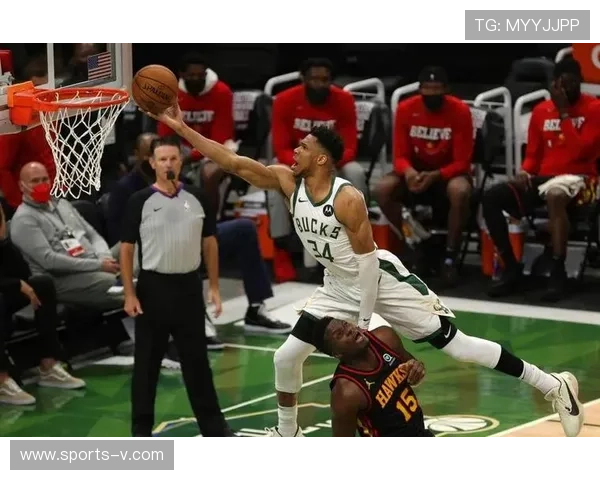 字母哥右小腿拉伤:至少缺席4-6周,全明星正赛由福克斯递补 字母哥右小腿拉伤:至少缺席4-6周,全明星正赛由福克斯递补